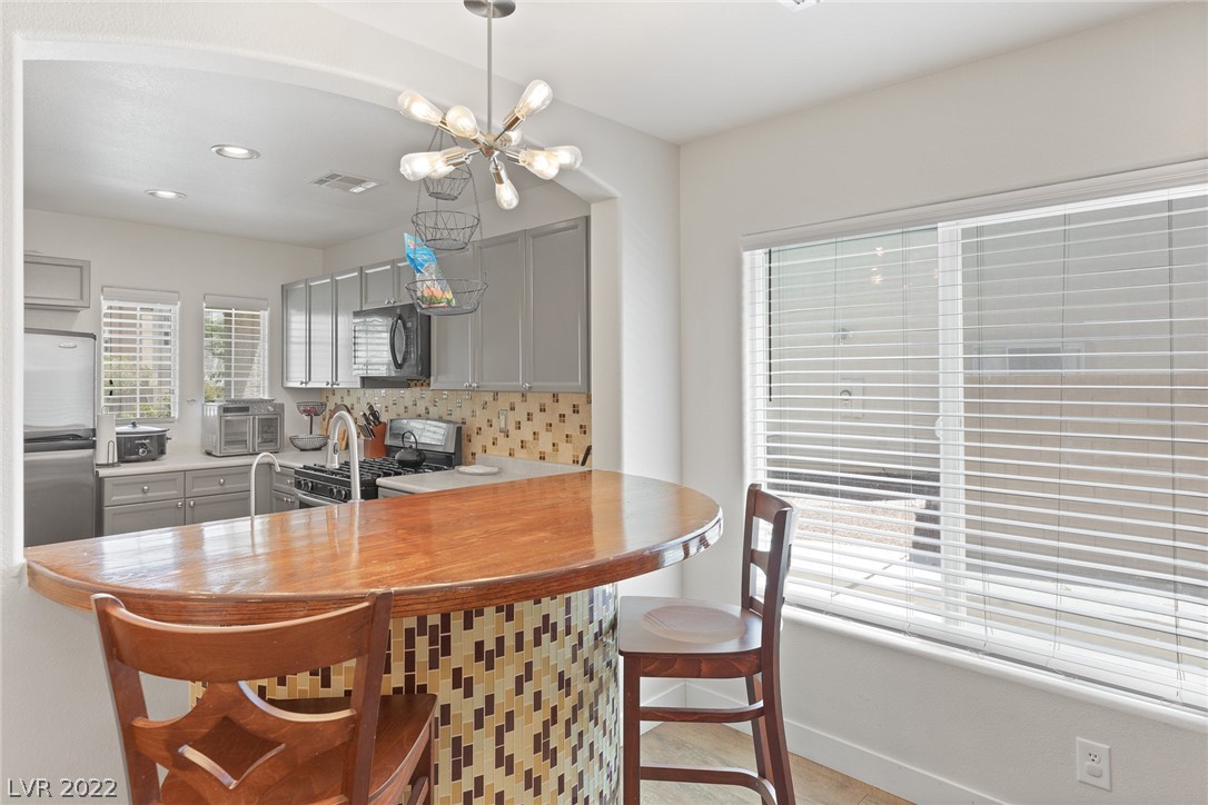 8953 Careful Canvas Avenue