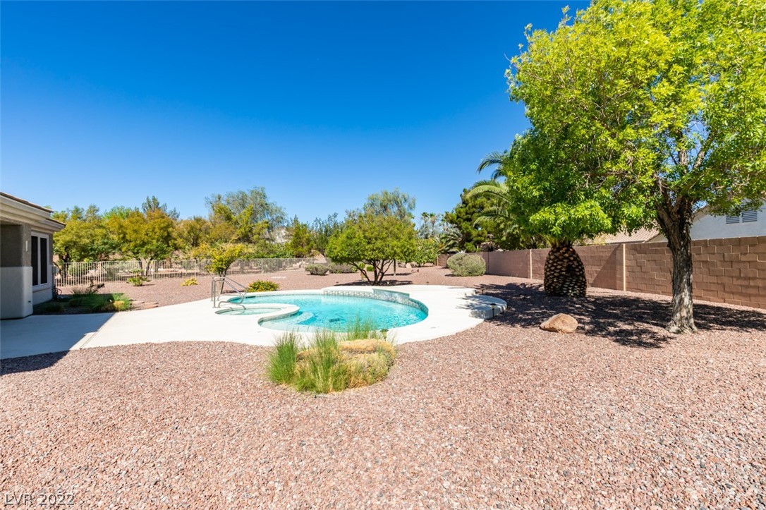2074 High Mesa Drive
