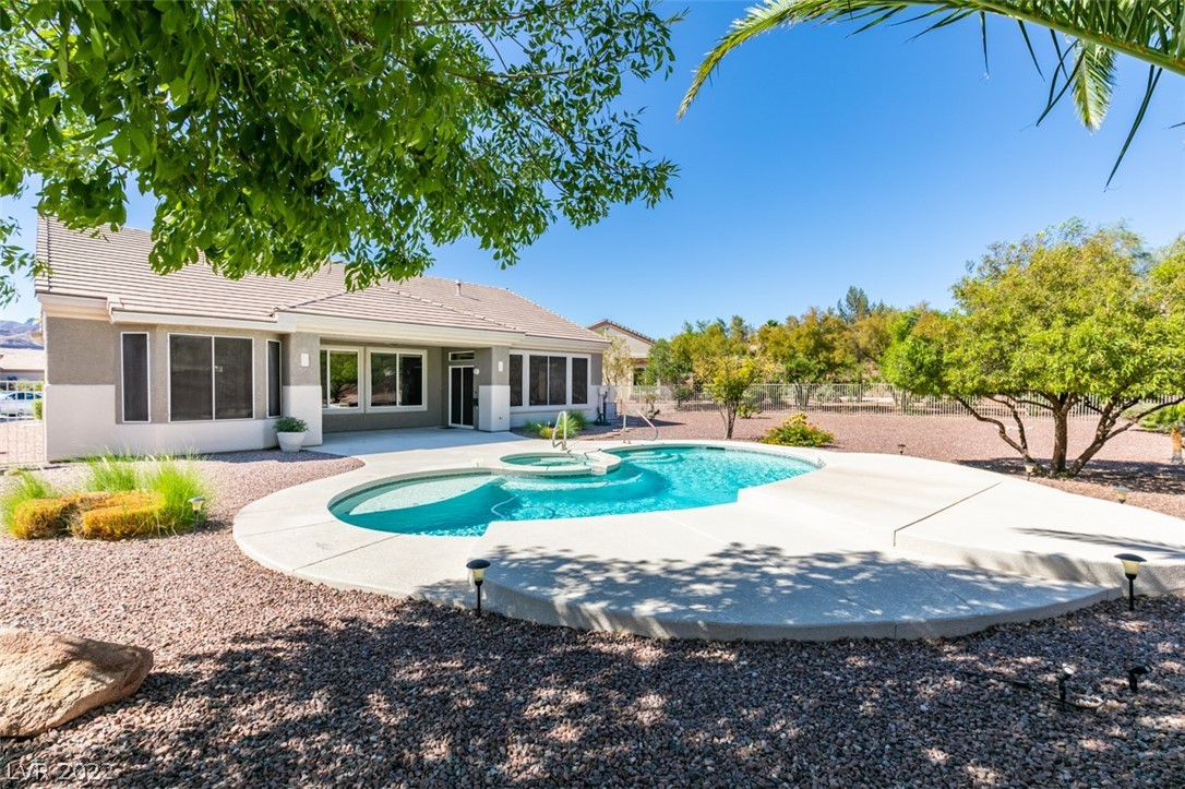 2074 High Mesa Drive