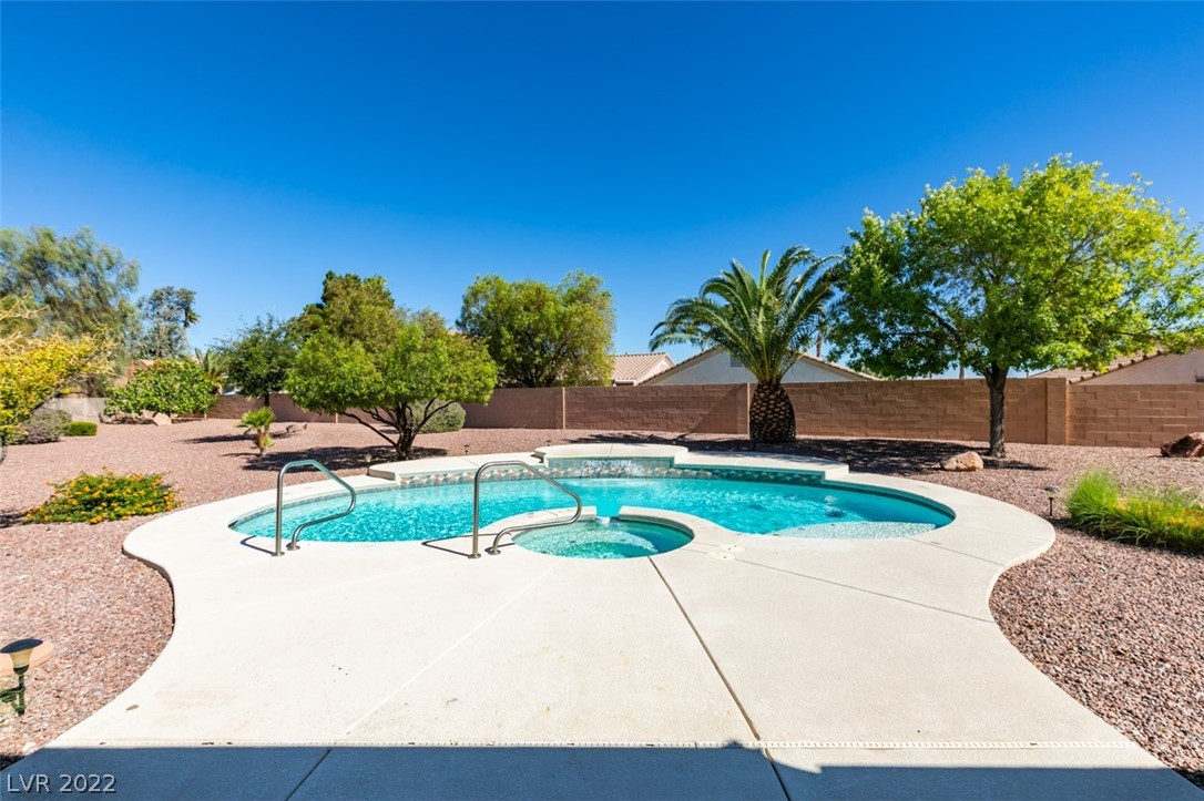 2074 High Mesa Drive