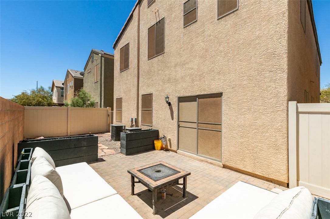 10678 Verona Wood Street