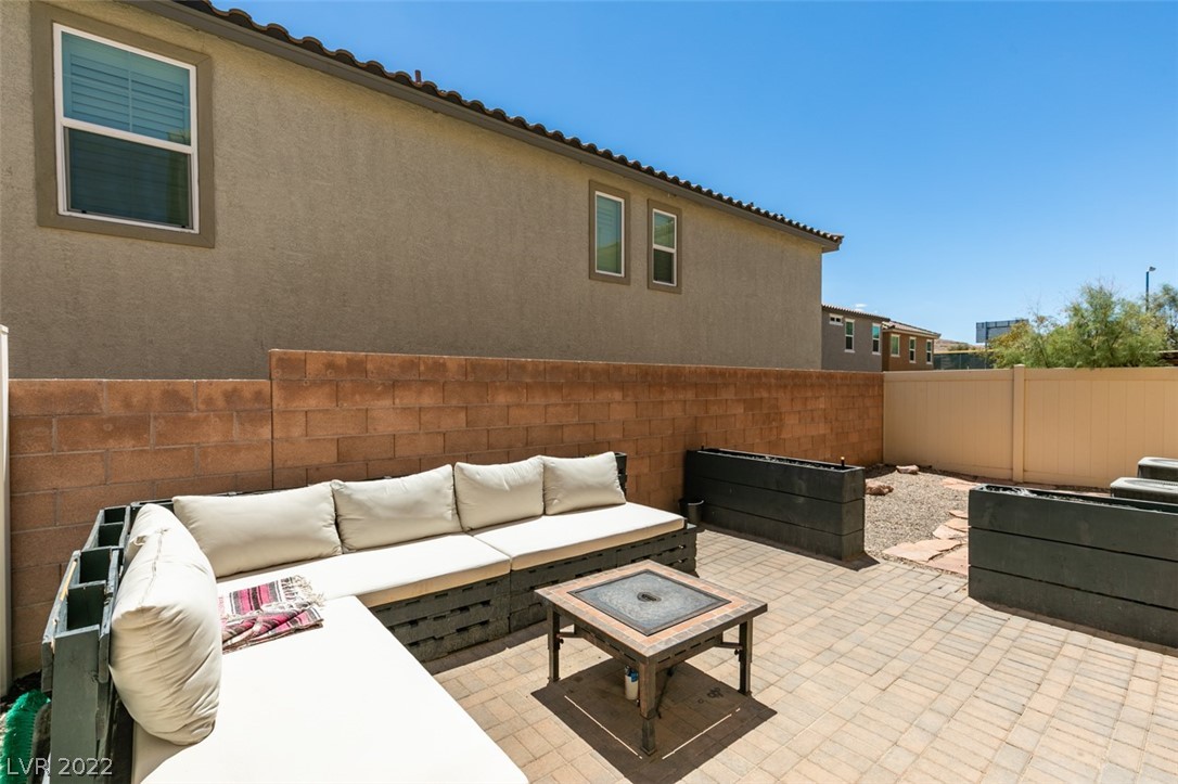10678 Verona Wood Street