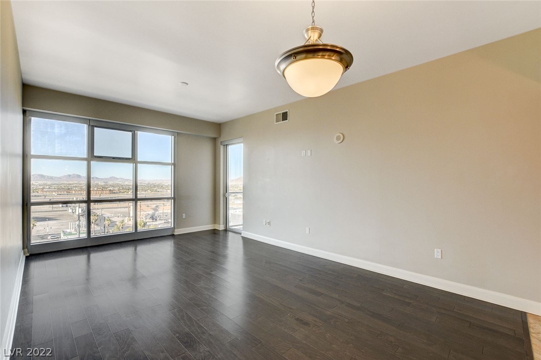 150 Las Vegas Boulevard Unit: 919