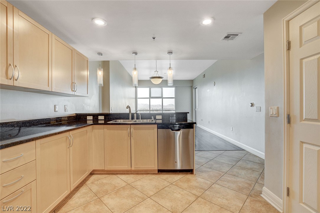 150 Las Vegas Boulevard Unit: 919