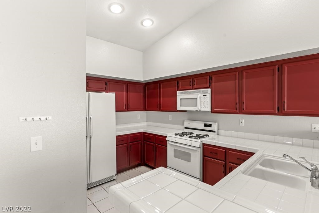 7230 Indian Creek Lane Unit: 203