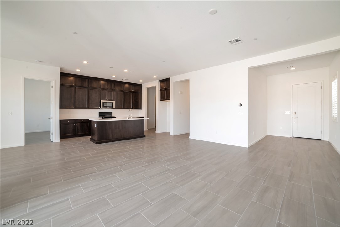 9021 Skye Treeline Street