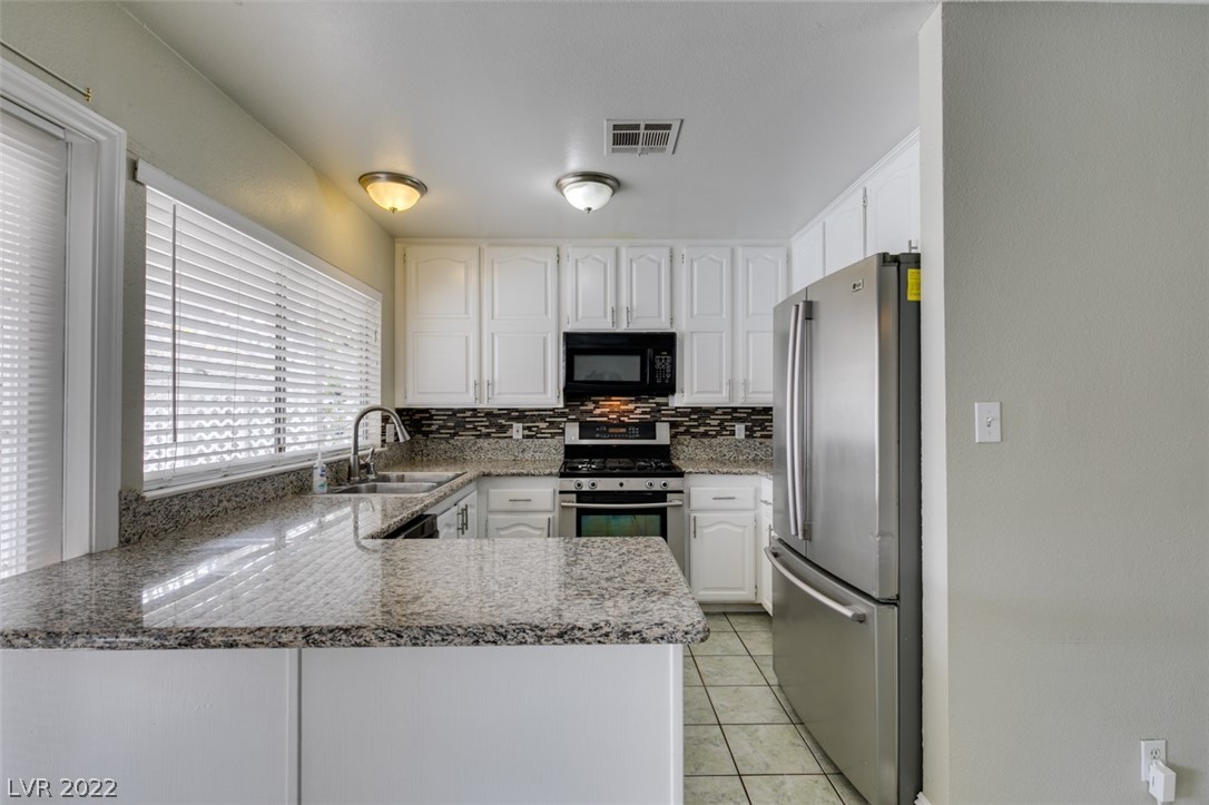 3933 Manford Circle