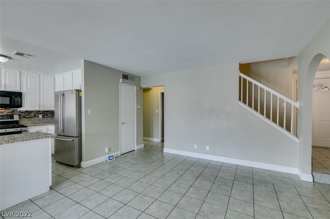 3933 Manford Circle