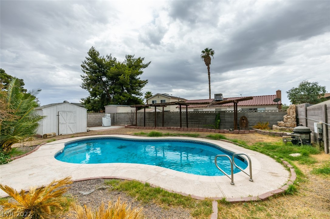 3933 Manford Circle