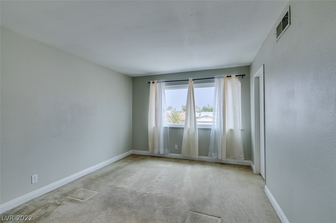 3933 Manford Circle