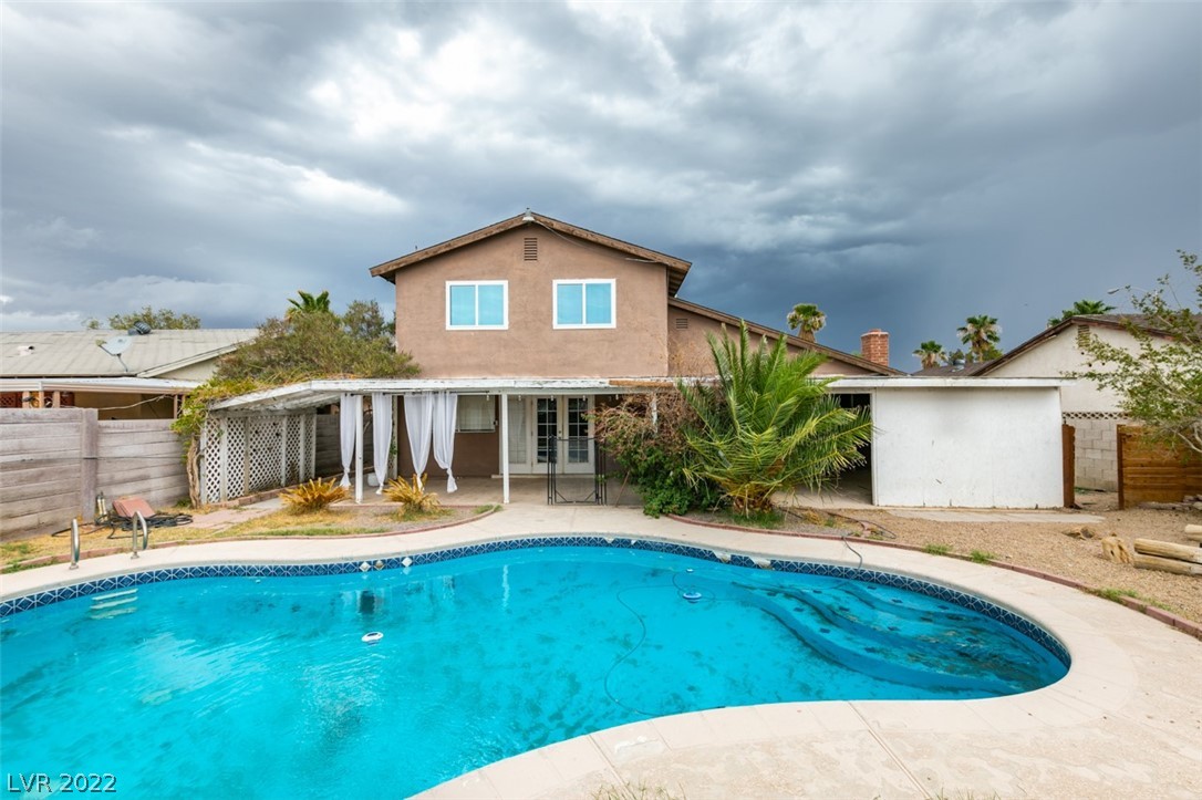 3933 Manford Circle