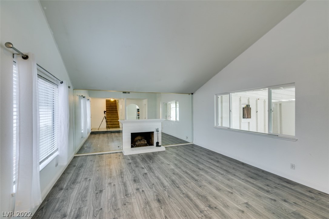 3933 Manford Circle