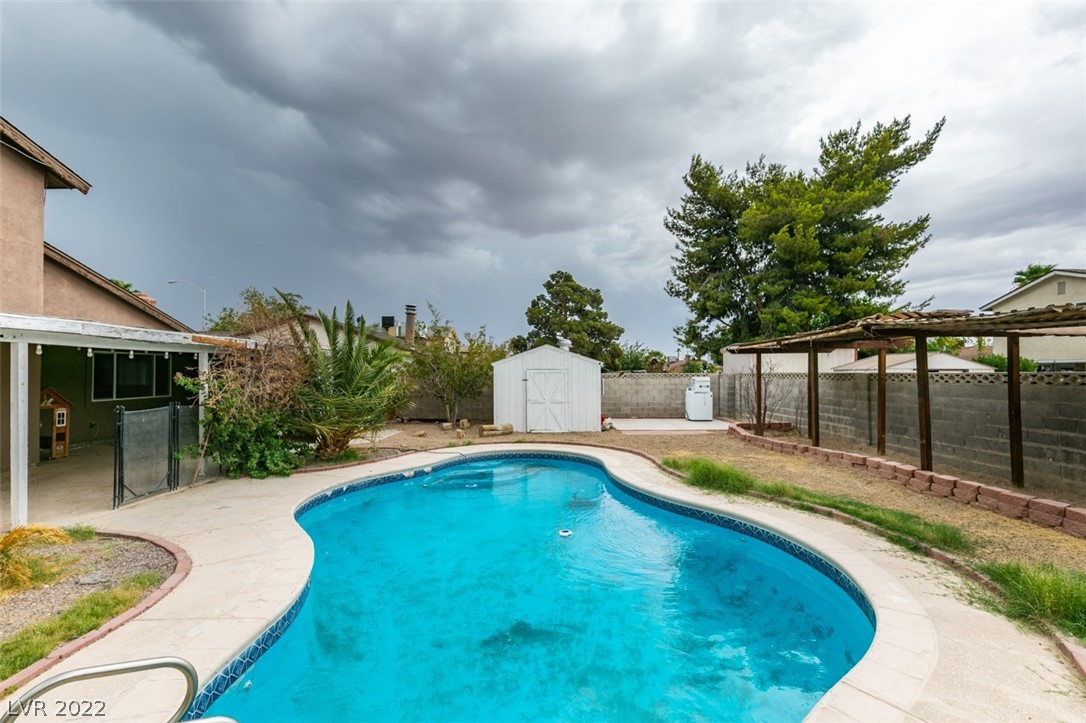 3933 Manford Circle