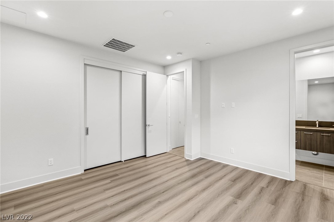 390 Solitude Peak Lane