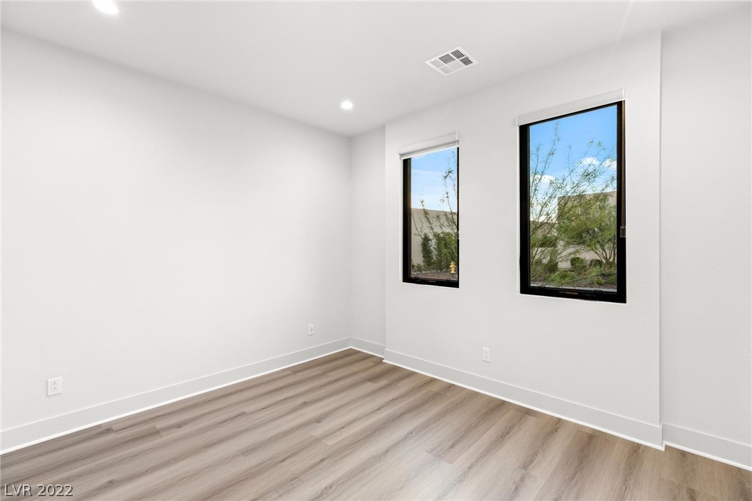 390 Solitude Peak Lane