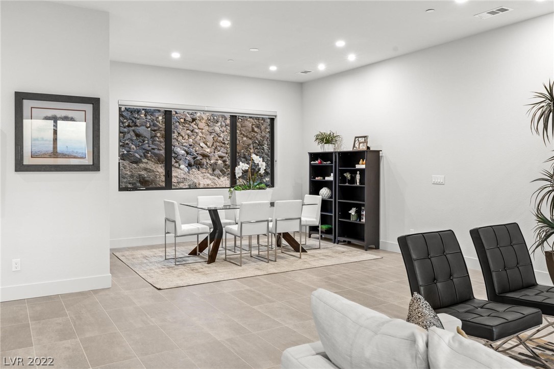 390 Solitude Peak Lane