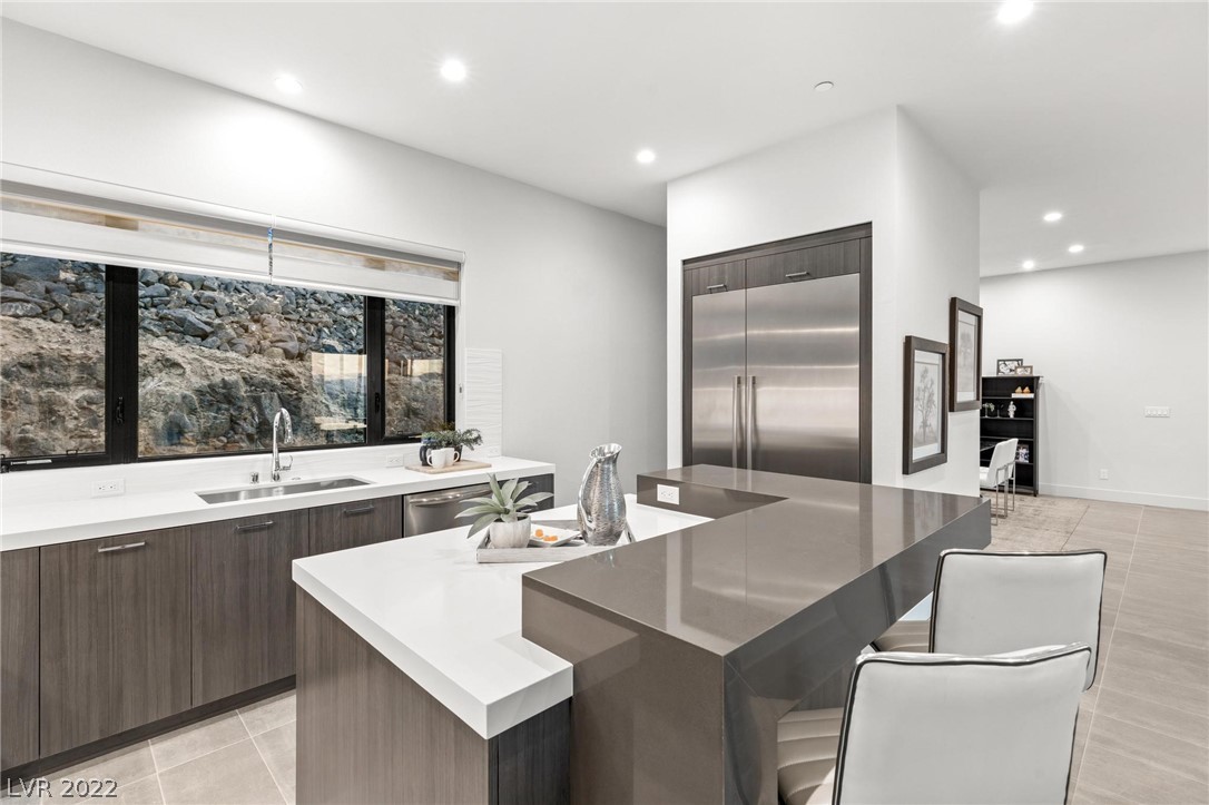 390 Solitude Peak Lane