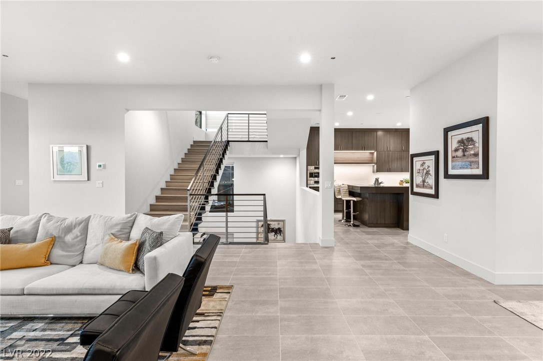 390 Solitude Peak Lane