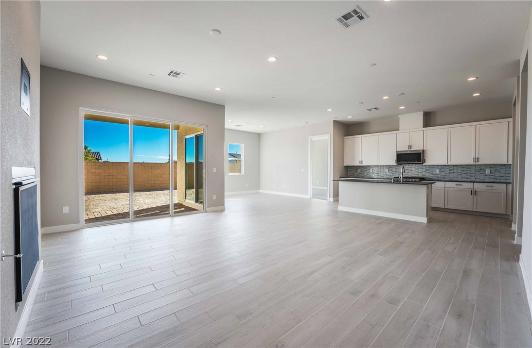 9028 Skye Canyon Ranch Street