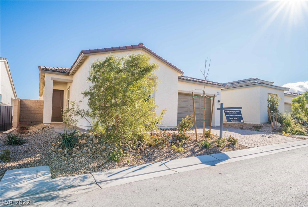9028 Skye Canyon Ranch Street