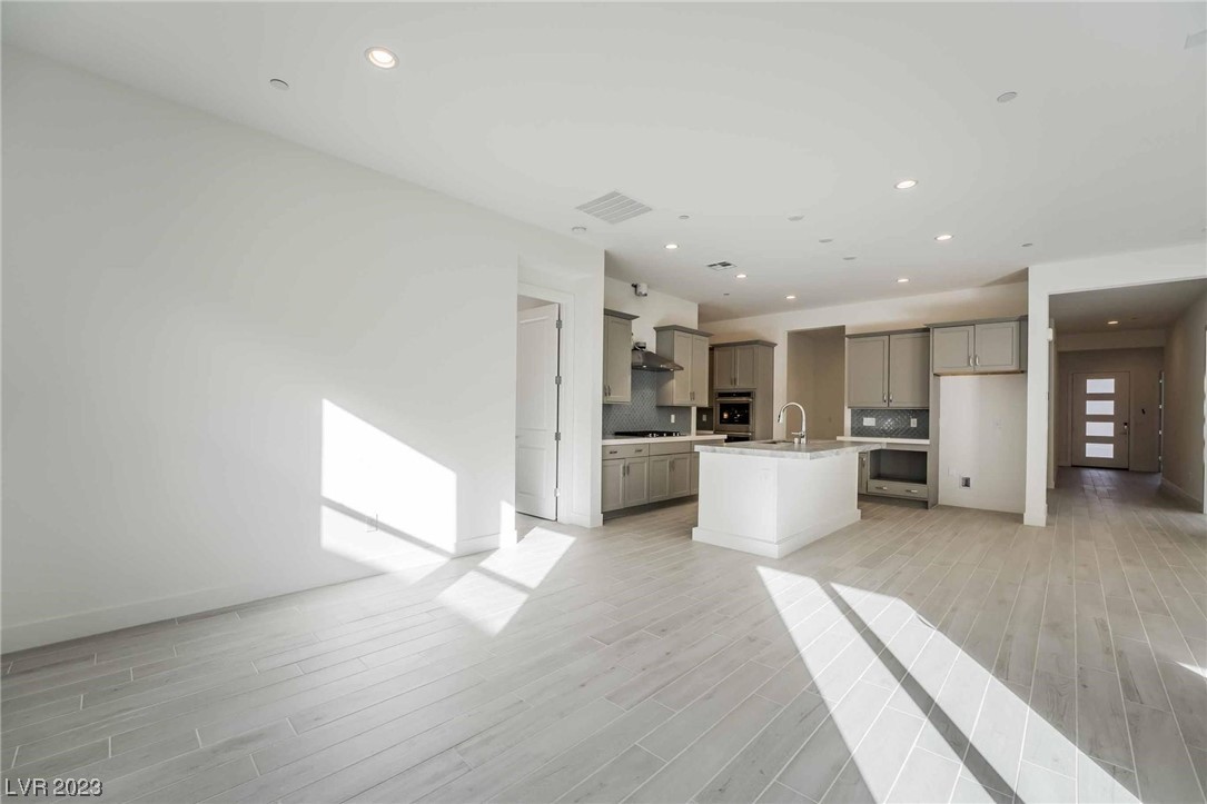 9001 Pinyon Bluff Street