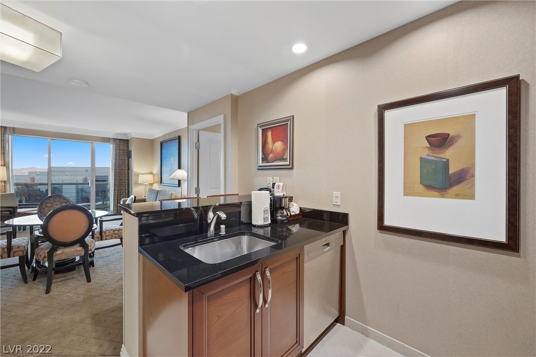 135 E Harmon Avenue Unit: 502