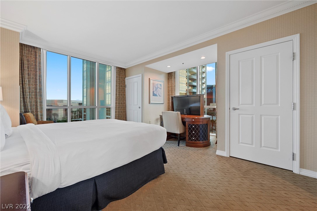135 E Harmon Avenue Unit: 502