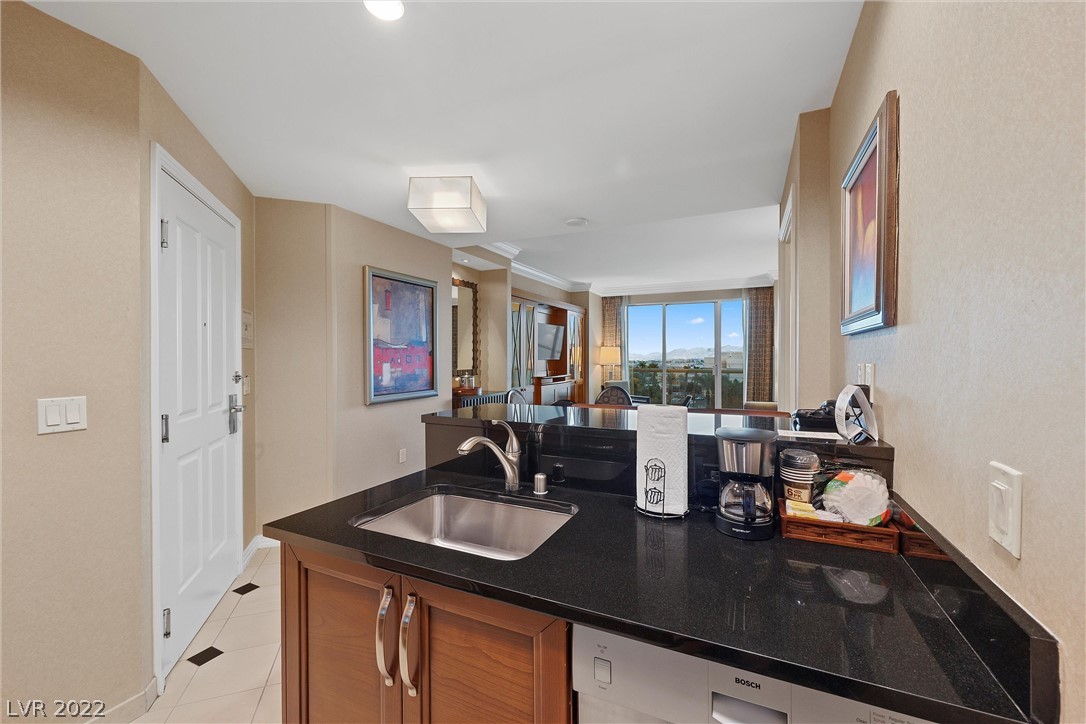 135 E Harmon Avenue Unit: 502