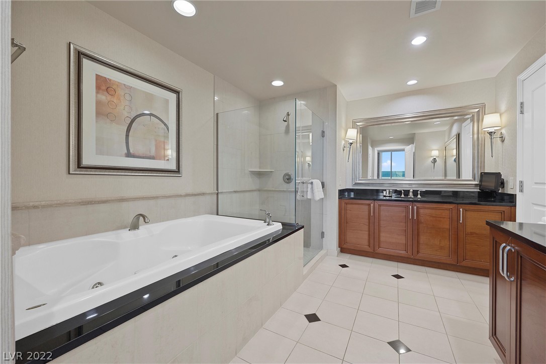 135 E Harmon Avenue Unit: 502