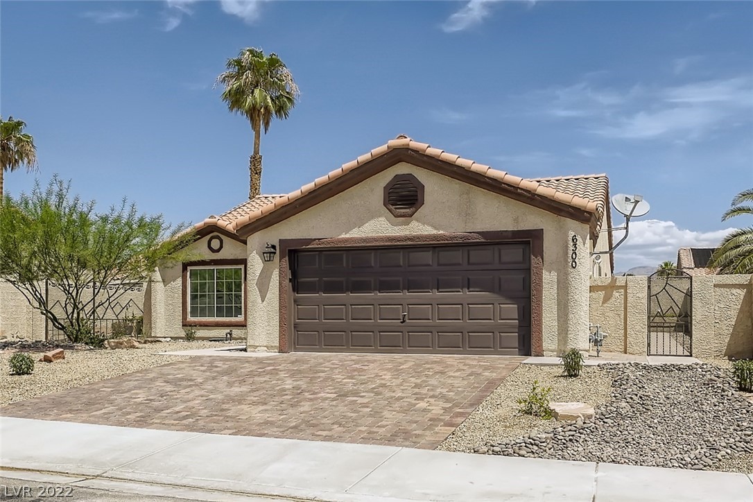 6300 W La Madre Way