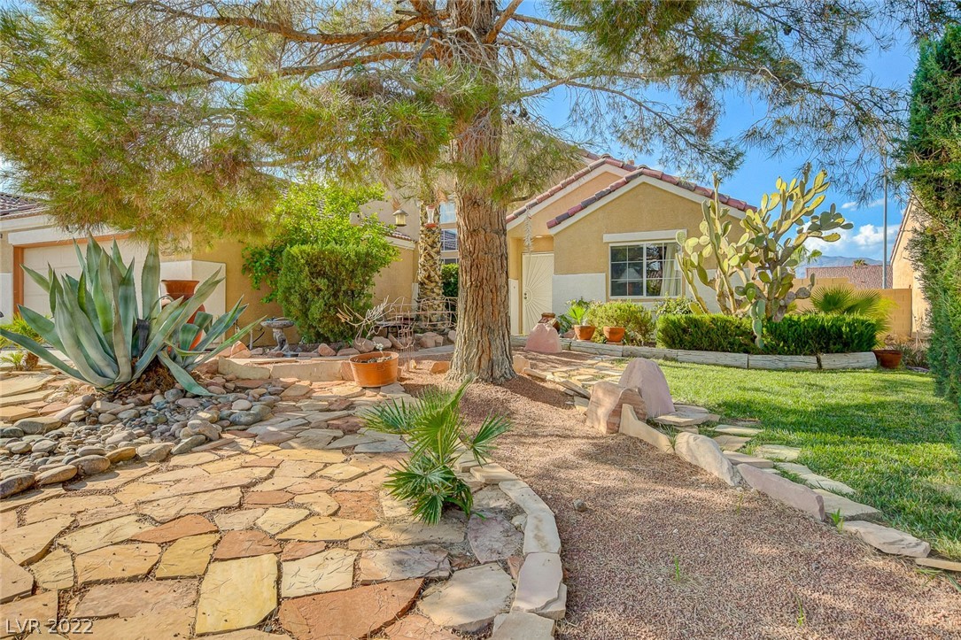 2710 Lava Rock Avenue