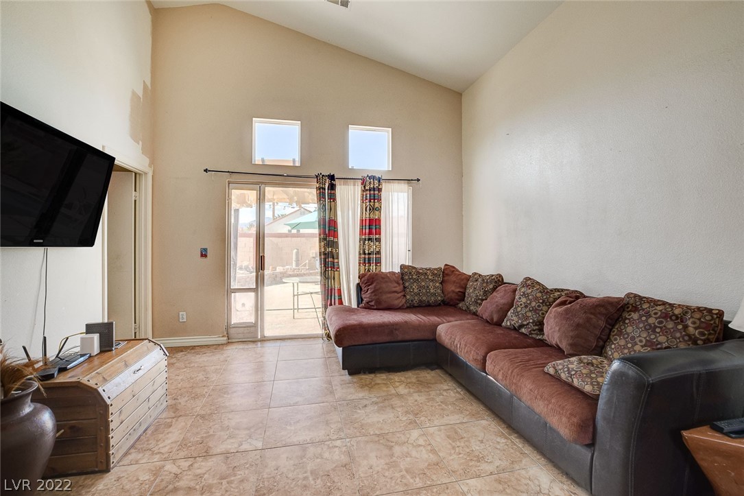 2710 Lava Rock Avenue