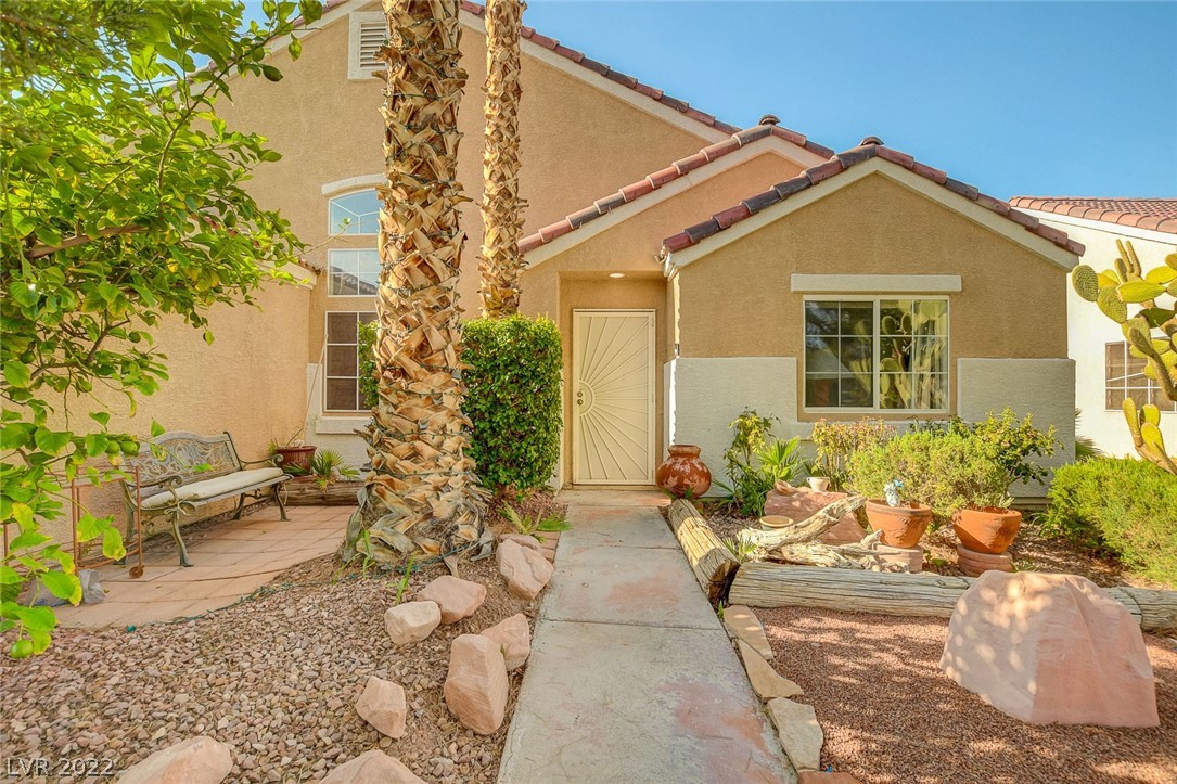 2710 Lava Rock Avenue