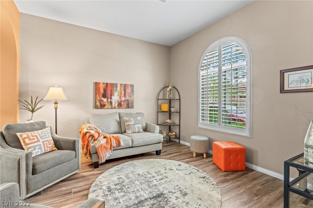 5553 Villa Lucia Court