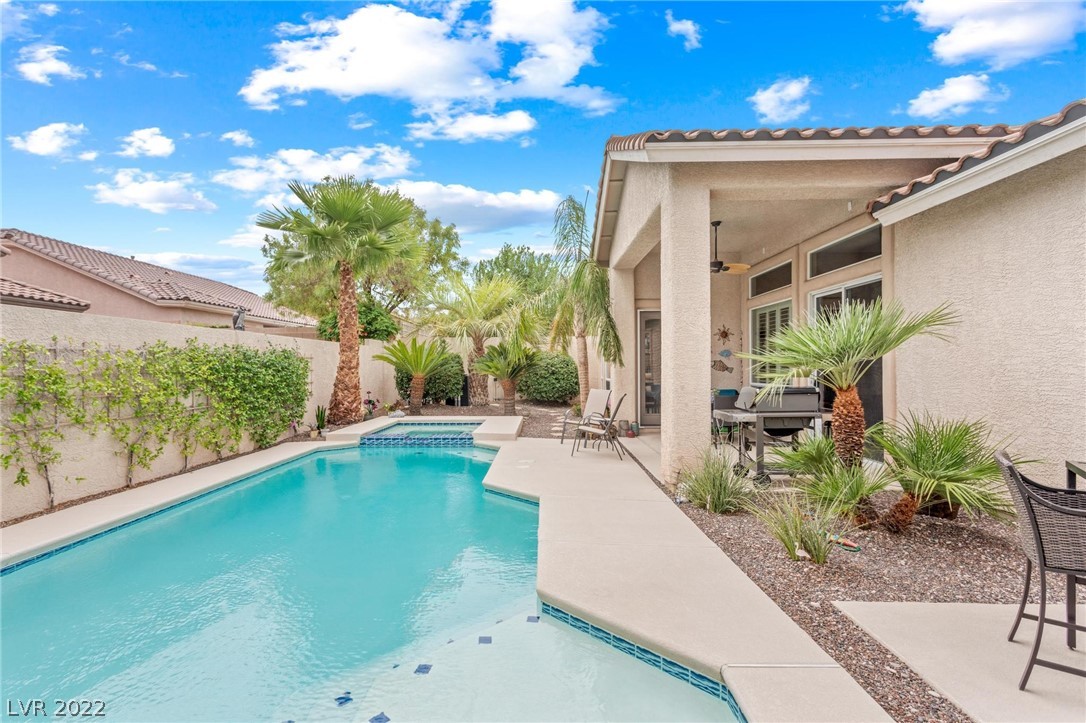 5553 Villa Lucia Court