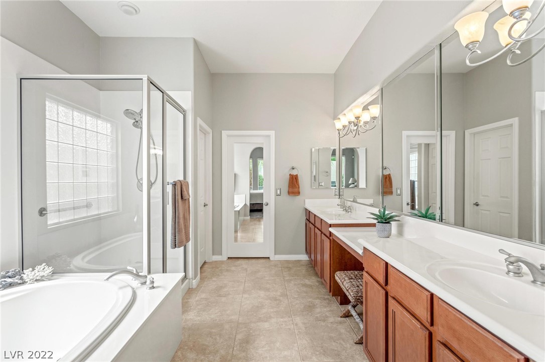 5553 Villa Lucia Court