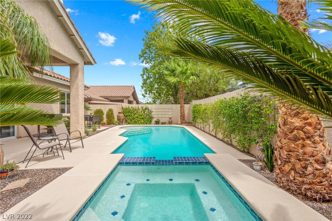 5553 Villa Lucia Court