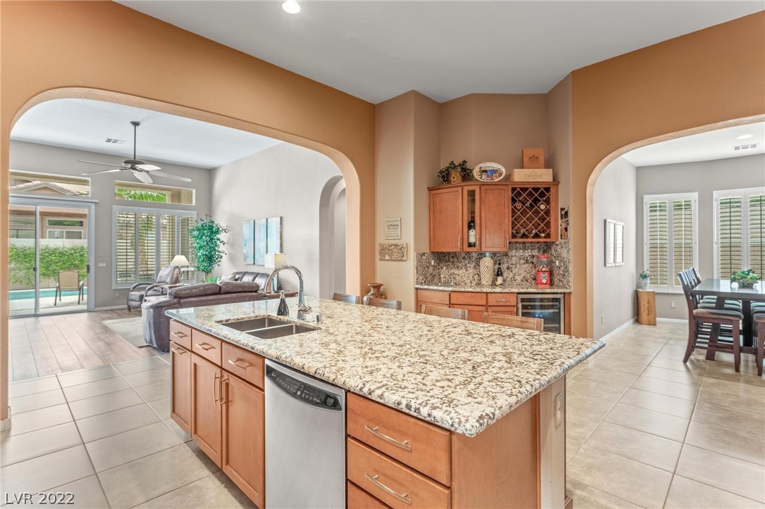 5553 Villa Lucia Court