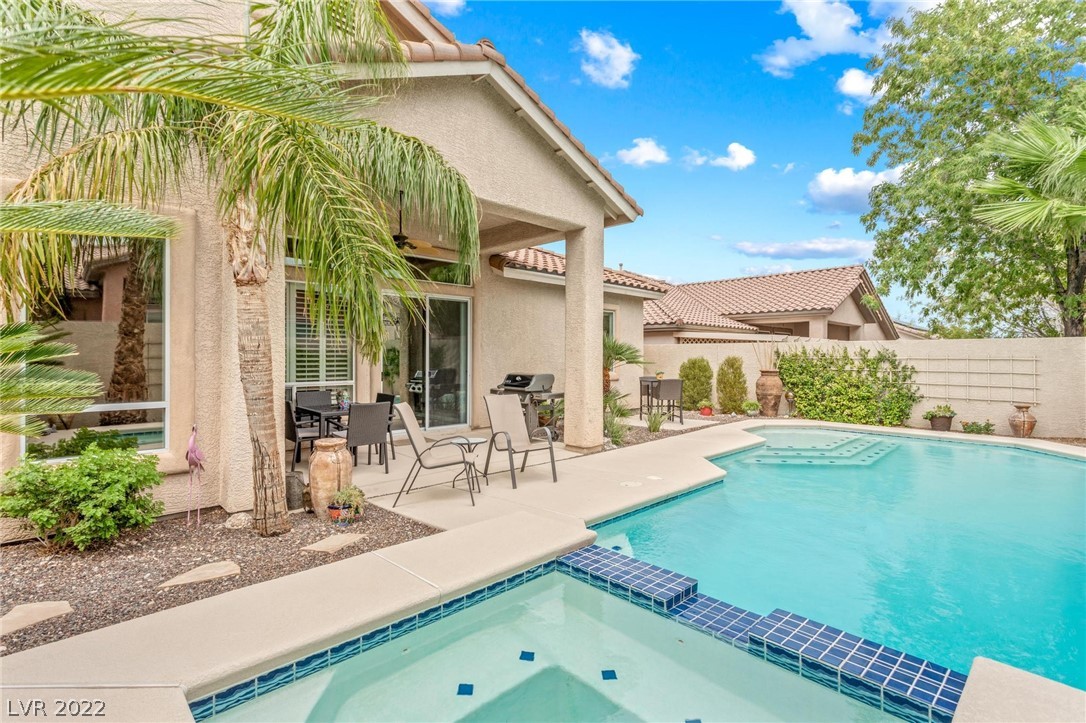 5553 Villa Lucia Court