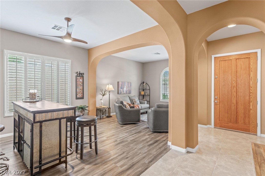 5553 Villa Lucia Court