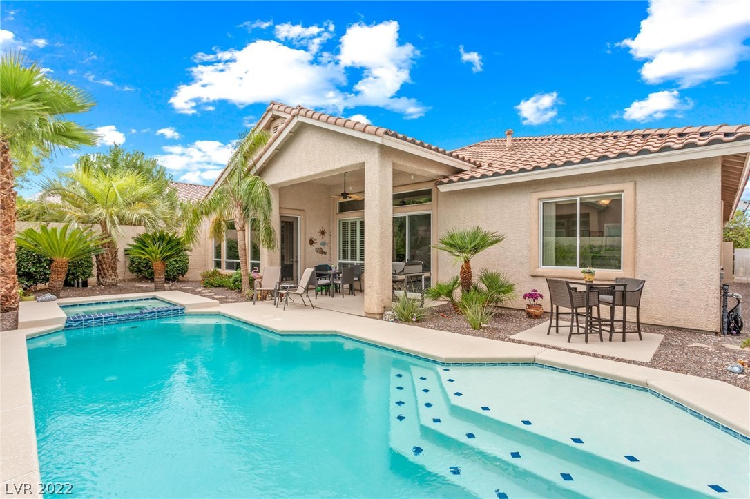 5553 Villa Lucia Court
