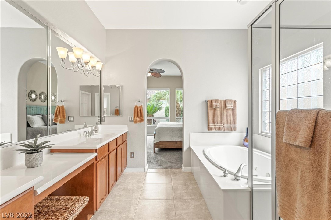 5553 Villa Lucia Court