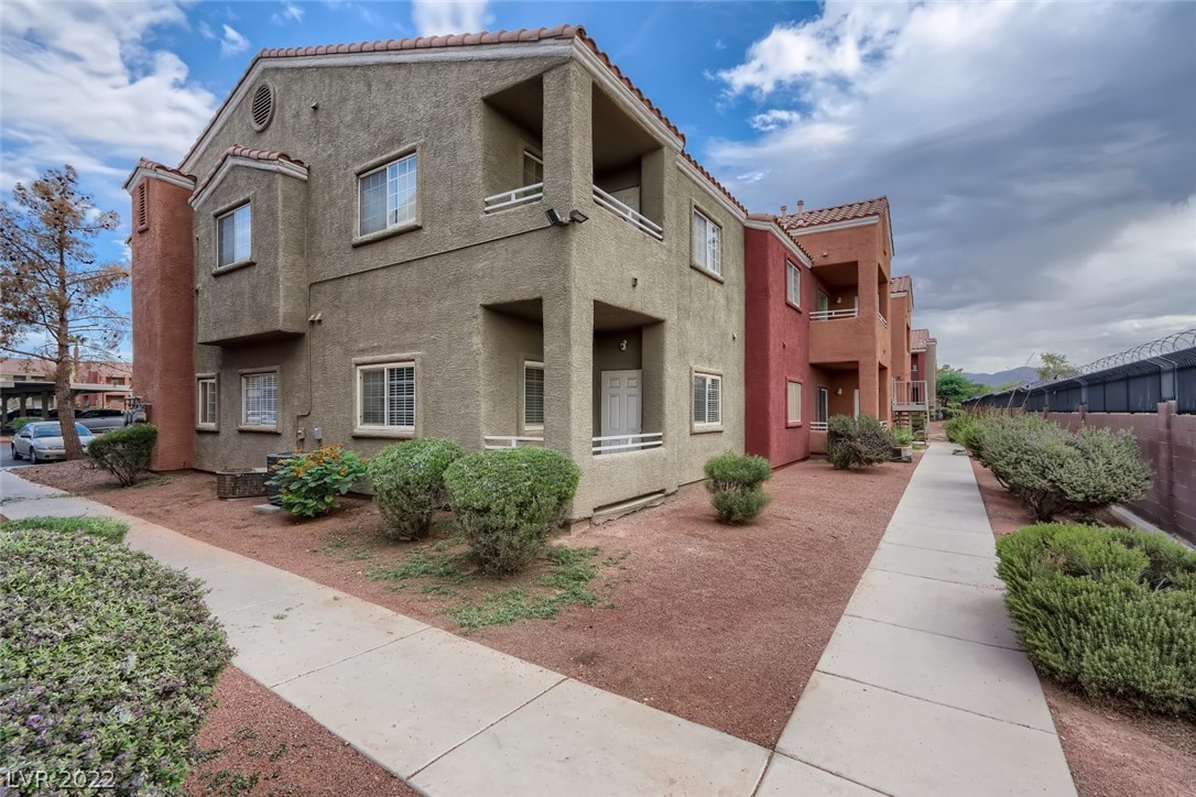 4730 E Craig Road Unit: 1046