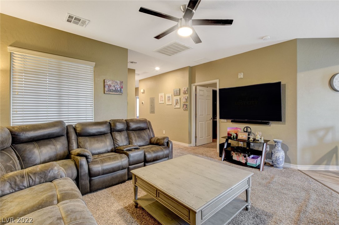 6868 Sky Pointe Drive Unit: 2026