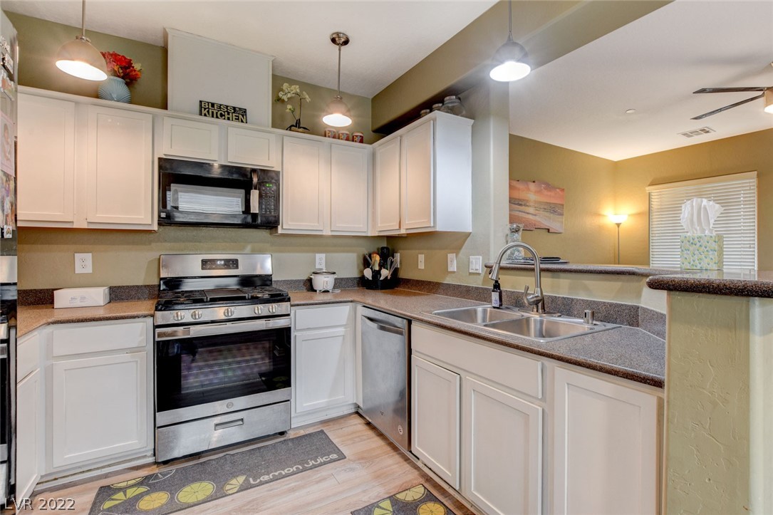 6868 Sky Pointe Drive Unit: 2026