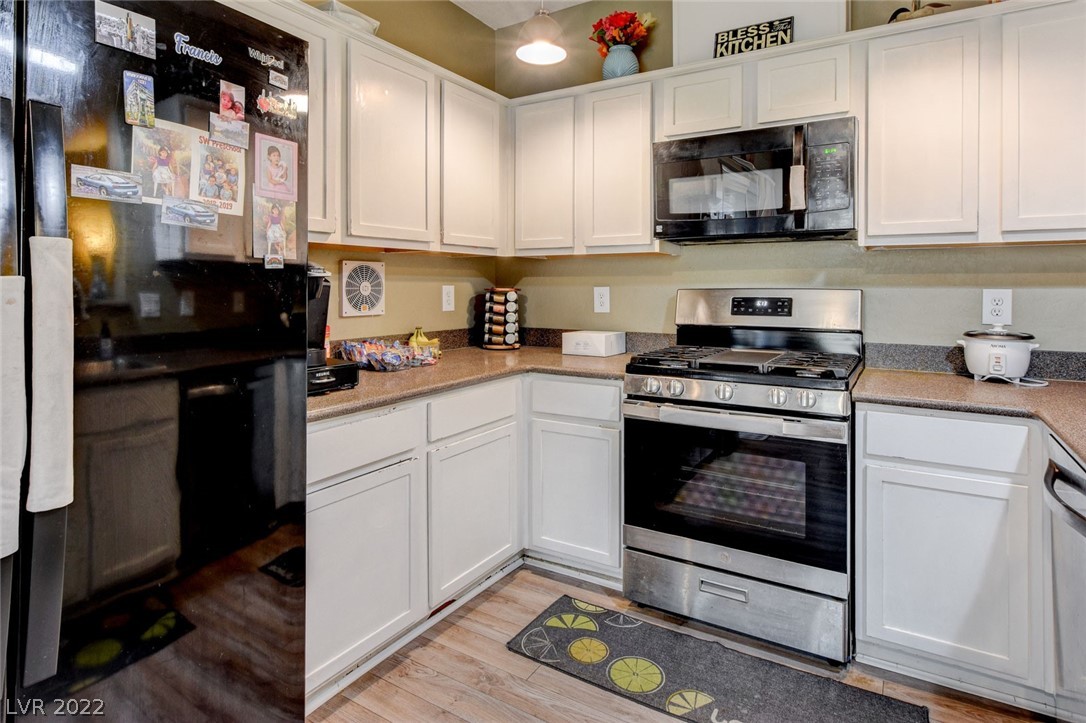 6868 Sky Pointe Drive Unit: 2026