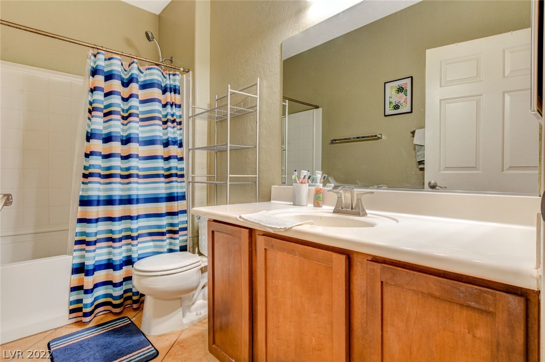6868 Sky Pointe Drive Unit: 2026