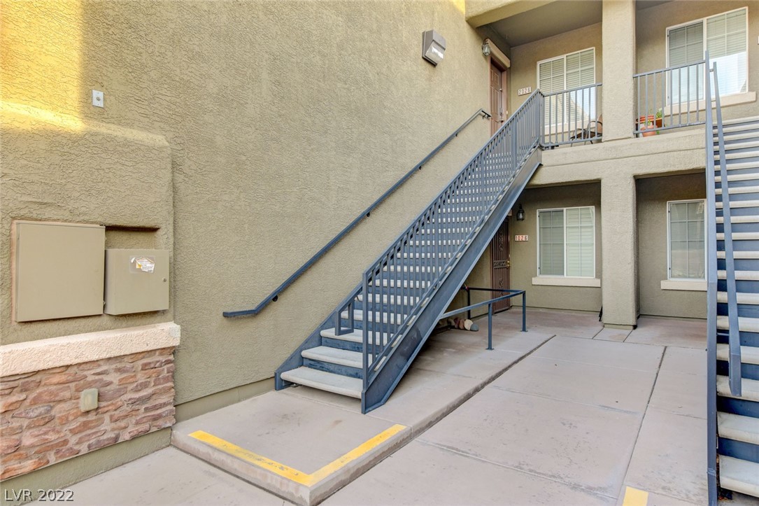 6868 Sky Pointe Drive Unit: 2026