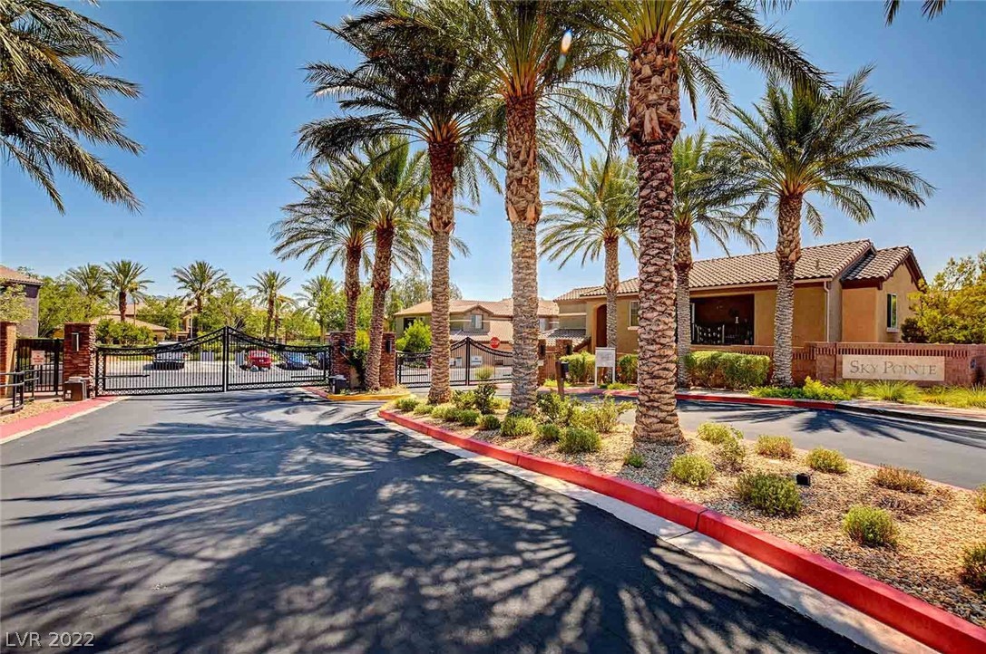 6868 Sky Pointe Drive Unit: 2026