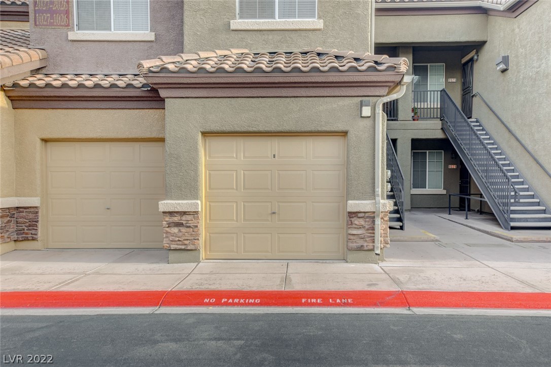 6868 Sky Pointe Drive Unit: 2026